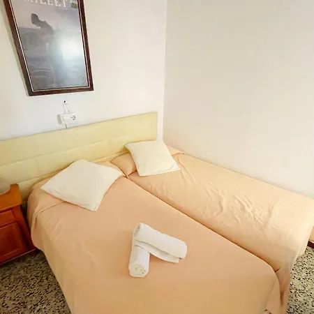 Hostal D'En Perris Guest house L'Escala
