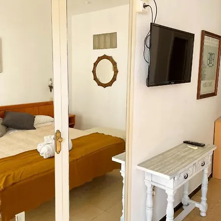 Hostal D'En Perris L' Escala