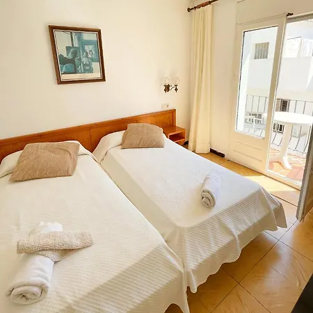 Hostal D'En Perris Casa de hóspedes L' Escala