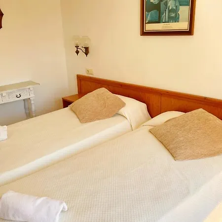 Hostal D'En Perris * L' Escala