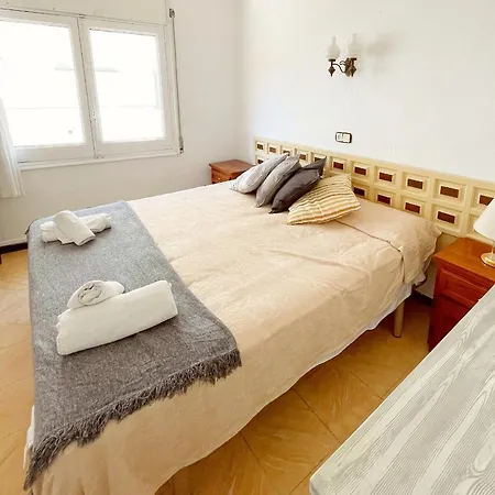 Hostal D'En Perris Guest house *