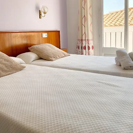 Hostal D'En Perris Guest house *