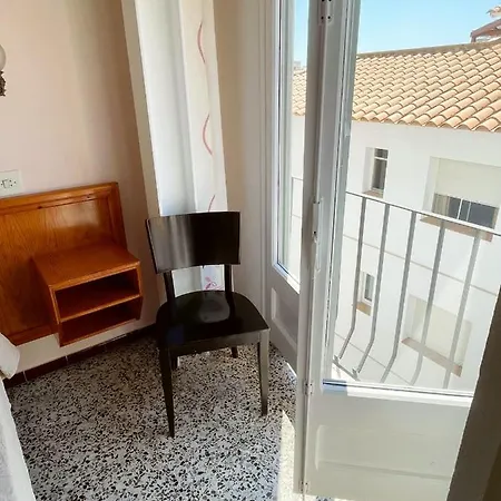 Casa de hóspedes Hostal D'En Perris L' Escala