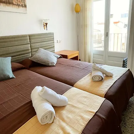 Hostal D'En Perris Casa de hóspedes L' Escala