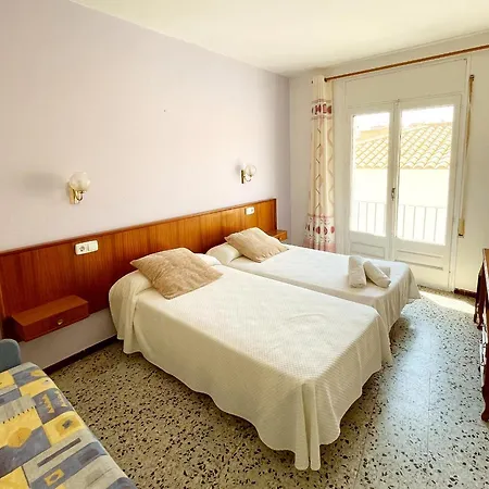 Hostal D'En Perris Gasthof L' Escala
